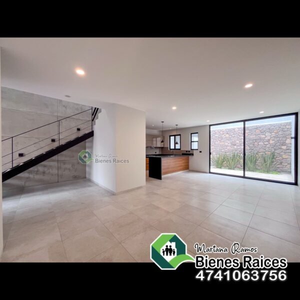 HERMOSA CASA EN VENTA🏡🏡🏡con 4 Recamaras