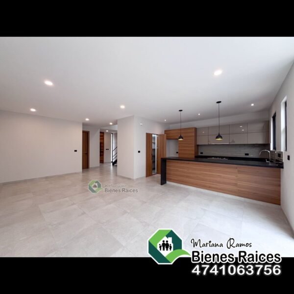 HERMOSA CASA EN VENTA🏡🏡🏡con 4 Recamaras